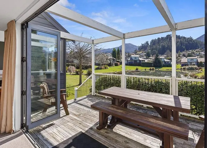 *** Lake Villa 457 ***